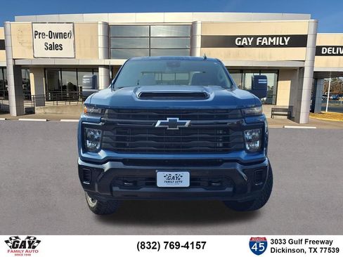 Used 2025 Chevrolet Silverado 2500 Custom w/ Custom Value Package AWD/4WD image 18