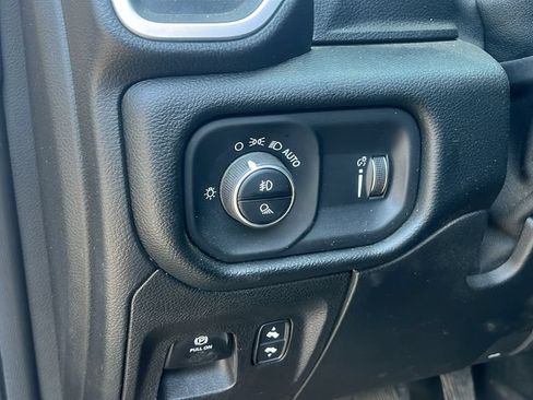Used 2021 RAM 1500 Big Horn AWD/4WD image 11