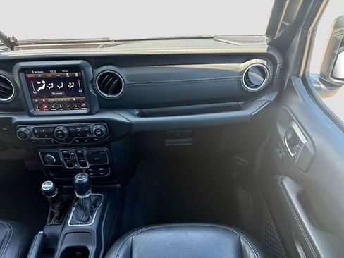 Used 2020 Jeep Wrangler Unlimited Sahara AWD/4WD image 18