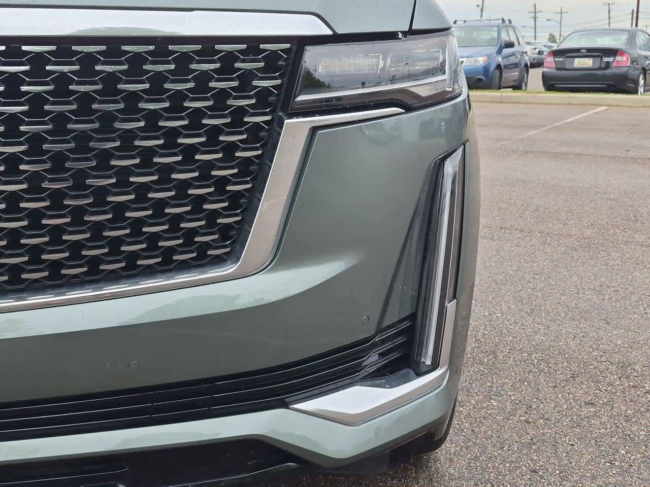 Used 2024 Cadillac Escalade Premium Luxury w/ LPO, Floor Liner Package AWD/4WD image 10