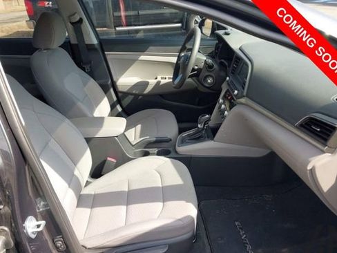 Used 2020 Hyundai Elantra SE image 5