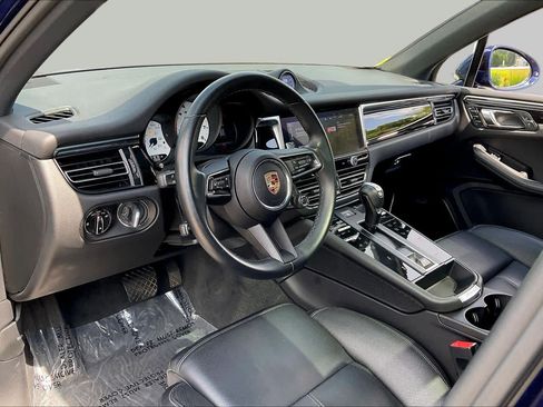 Used 2023 Porsche Macan S AWD/4WD image 16