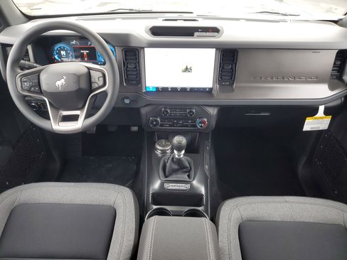 New 2025 Ford Bronco 4-Door image 14