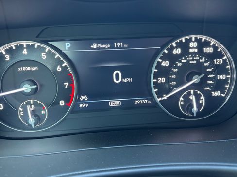Used 2019 Genesis G90 3.3T Premium RWD image 11