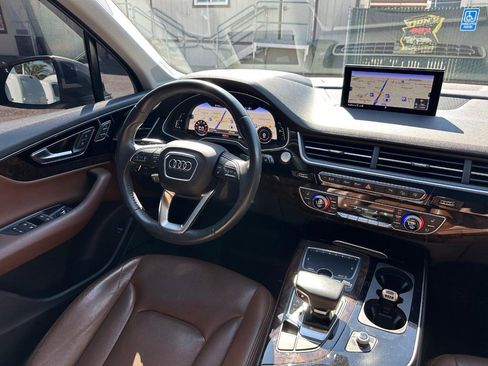 Used 2017 Audi Q7 3.0T Prestige image 24