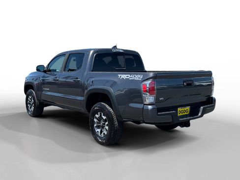 Used 2023 Toyota Tacoma TRD Off-Road w/ Technology Package AWD/4WD image 3