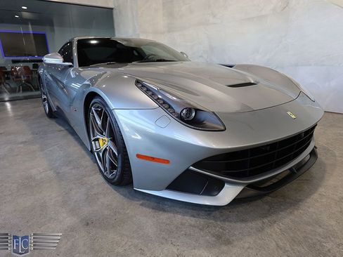 Used 2016 Ferrari F12 Berlinetta image 9