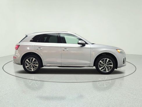 Used 2023 Audi Q5 2.0T Premium Plus w/ Premium Plus Package AWD/4WD image 4