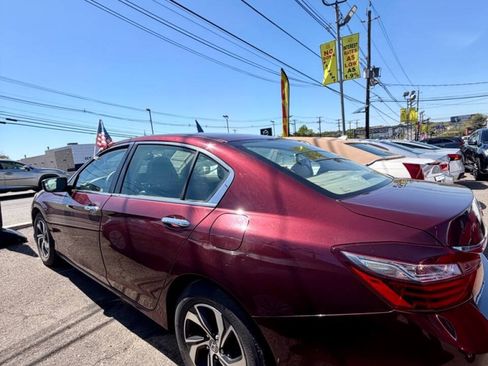 Used 2016 Honda Accord LX image 9