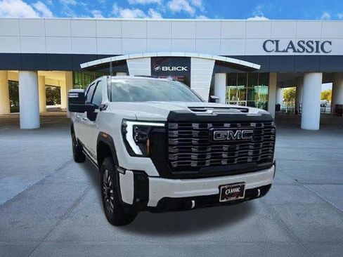 Used 2025 GMC Sierra 2500 Denali Ultimate AWD/4WD image 2