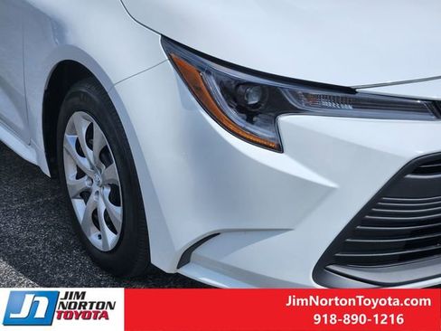 Used 2026 Toyota Corolla LE FWD image 9