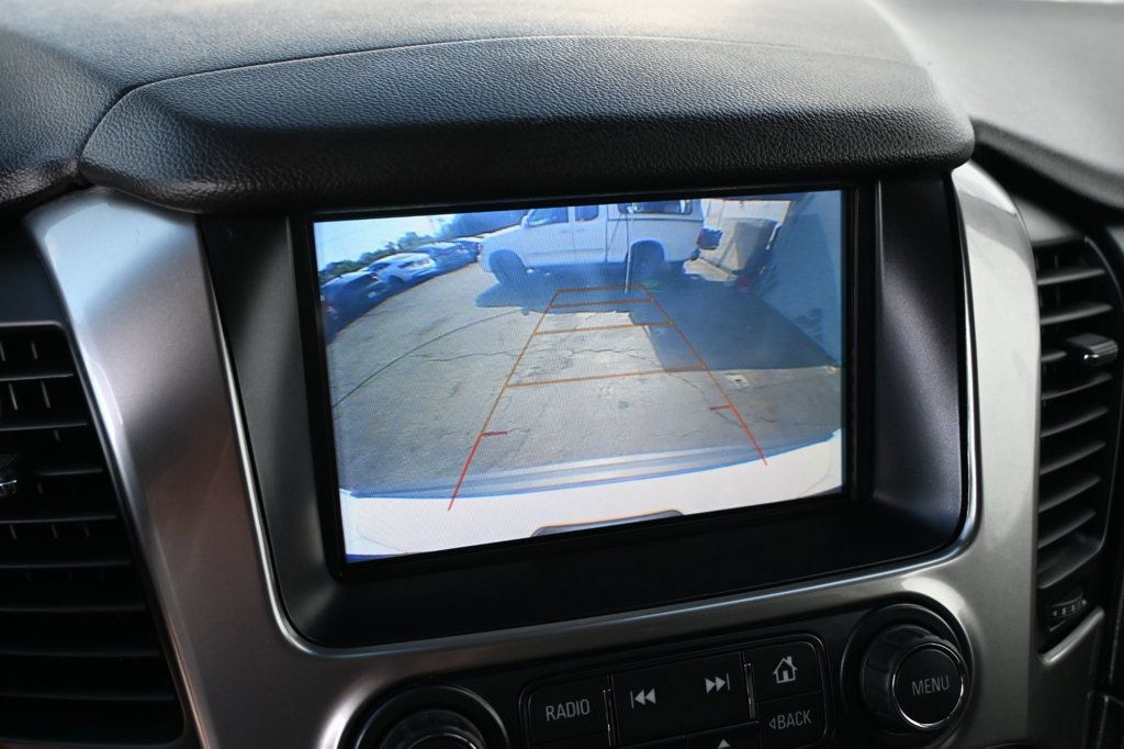Used 2018 Chevrolet Suburban Premier AWD/4WD image 16