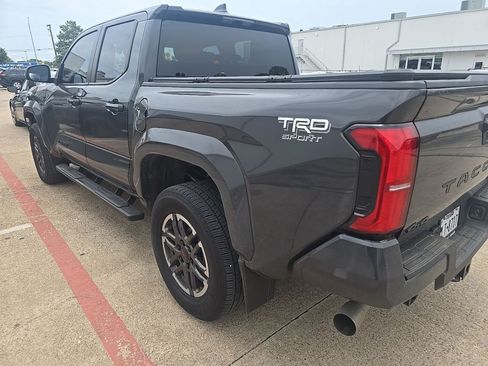 Used 2024 Toyota Tacoma TRD Sport AWD/4WD image 10