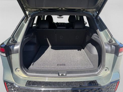 Used 2026 Volkswagen Tiguan SE R-Line FWD image 29