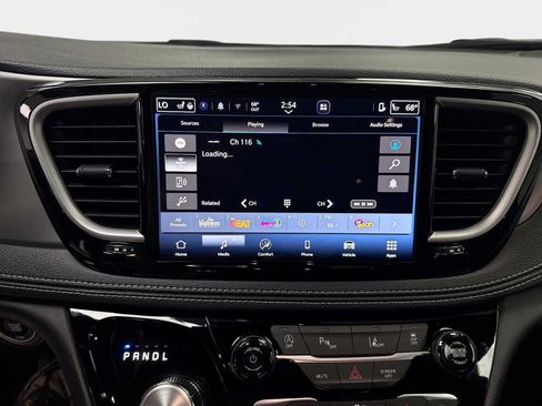 New 2027 Chrysler Pacifica Select FWD image 12
