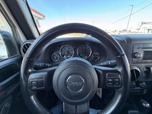 Used 2018 Jeep Wrangler Sport image 13