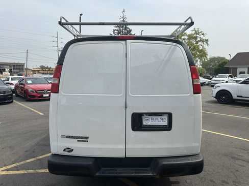 Used 2015 Chevrolet Express 2500 image 6