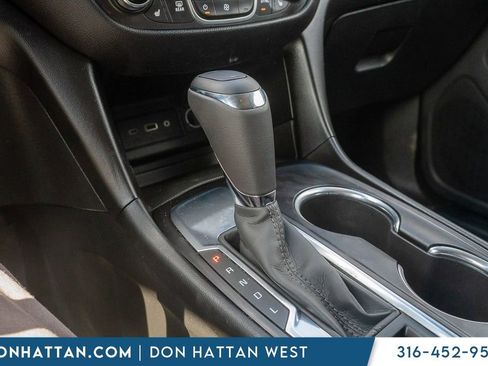 Used 2019 Chevrolet Equinox LT FWD image 10