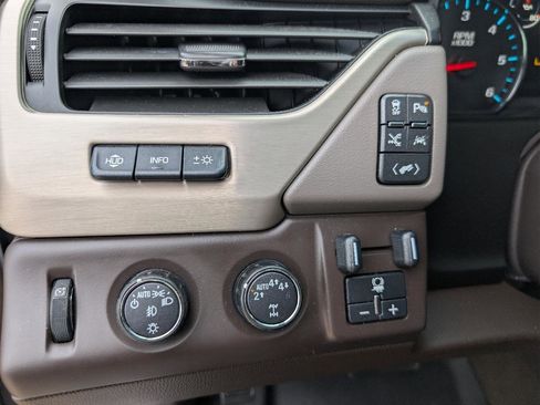 Used 2017 GMC Yukon Denali w/ Open Road Package image 20