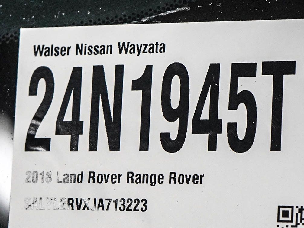 Used 2018 Land Rover Range Rover Velar R-Dynamic SE AWD/4WD image 29
