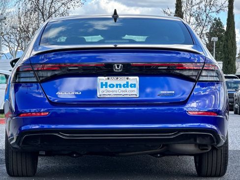 Used 2025 Honda Accord Sport image 9