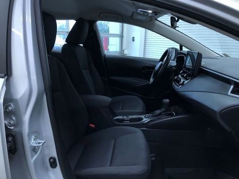 Used 2025 Toyota Corolla LE image 23