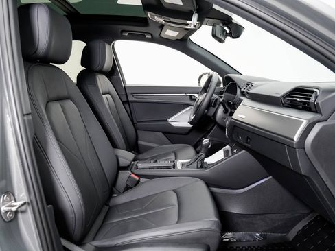 Certified 2025 Audi Q3 2.0T Premium Plus w/ Premium Plus Package image 21