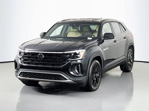New 2026 Volkswagen Atlas Cross Sport SE AWD/4WD image 3