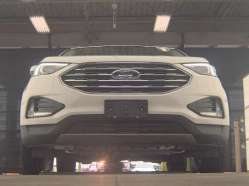 Used 2022 Ford Edge SEL w/ Convenience Package AWD/4WD image 4