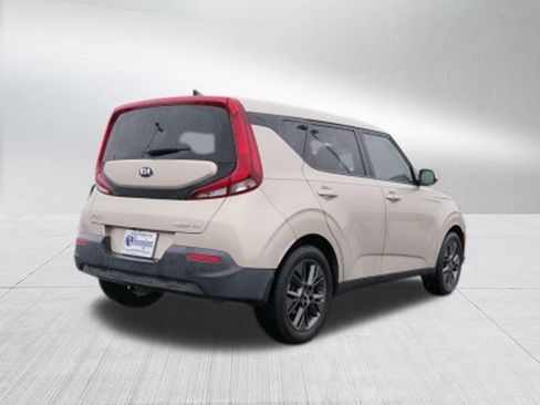 Used 2020 Kia Soul EX image 3