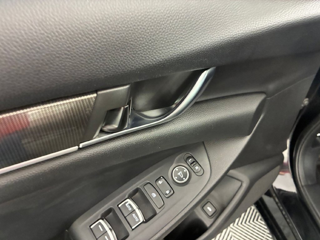 Used 2018 Honda Accord Sport image 14