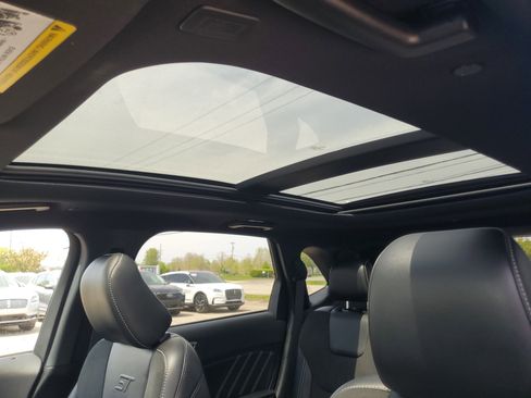 Used 2020 Ford Edge ST w/ Equipment Group 401A AWD/4WD image 11