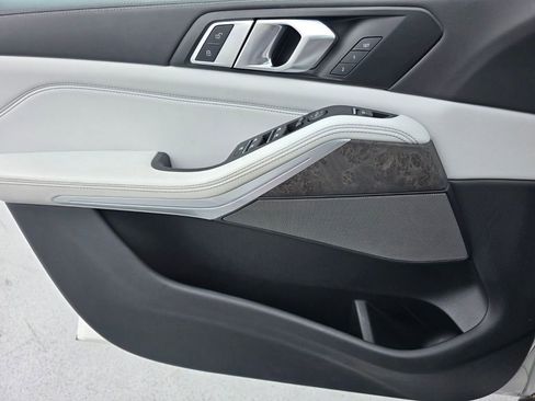 Certified 2024 BMW X5 xDrive40i w/ Premium Package image 26