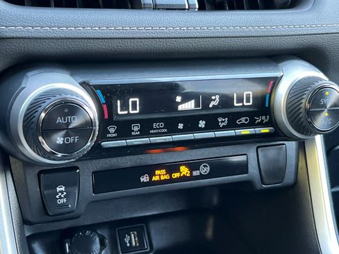 Certified 2024 Toyota RAV4 LE AWD/4WD image 22