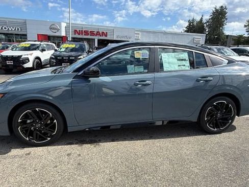 New 2026 Nissan Sentra SR FWD image 7