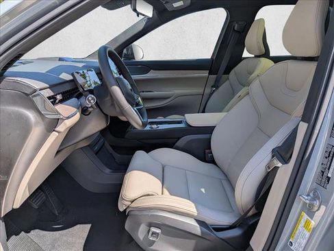 New 2026 Volvo EX90 Plus AWD/4WD image 4