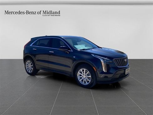 Used 2023 Cadillac XT4 Luxury w/ Cold Weather Package image 1