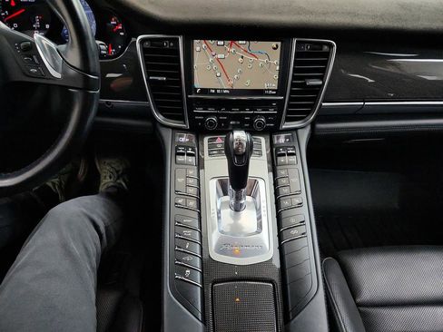Used 2014 Porsche Panamera Turbo image 22