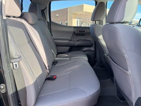 Used 2022 Toyota Tacoma SR image 9