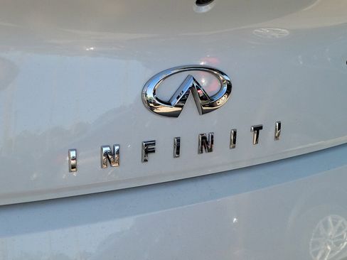 Used 2021 INFINITI Q60 3.0t Luxe w/ Essential Package AWD/4WD image 6