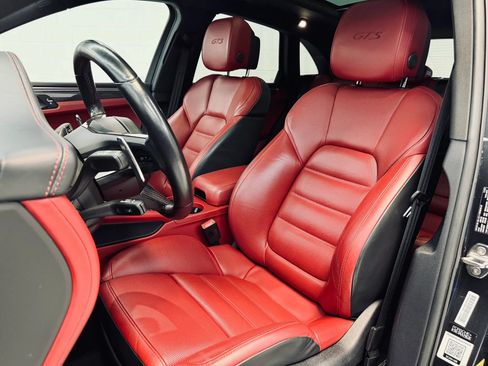Used 2023 Porsche Macan GTS AWD/4WD image 5