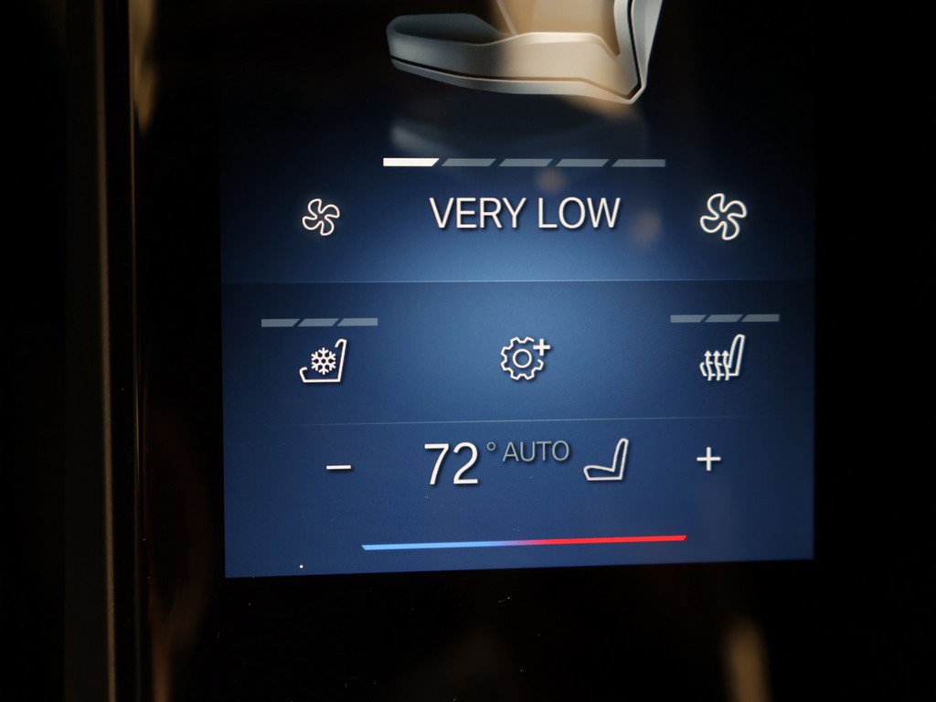 Used 2025 BMW i7 xDrive60 w/ Premium Package AWD/4WD image 59