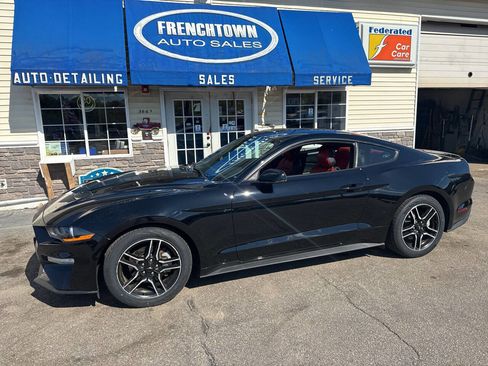 Used 2018 Ford Mustang Premium w/ Equipment Group 201A RWD image 4