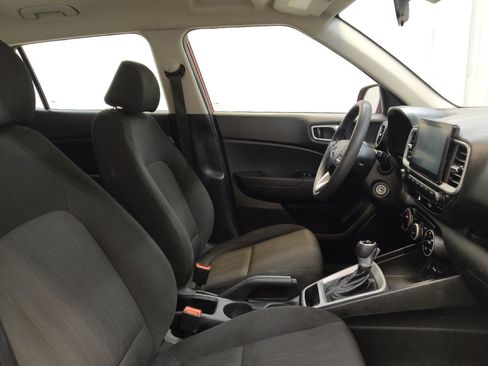 Used 2021 Hyundai Venue SE FWD image 21