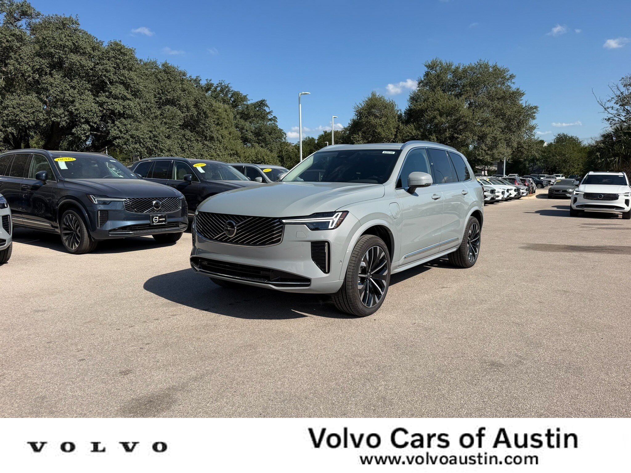 New 2027 Volvo XC90 T8 Plus AWD/4WD image 1