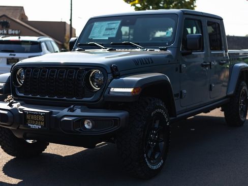 New 2025 Jeep Gladiator Willys image 4