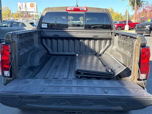 Used 2023 Chevrolet Colorado Trail Boss w/ Technology Package image 25