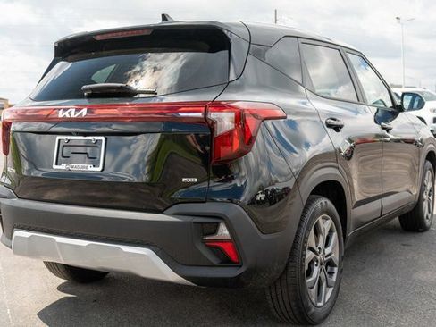 Used 2024 Kia Seltos LX AWD/4WD image 6