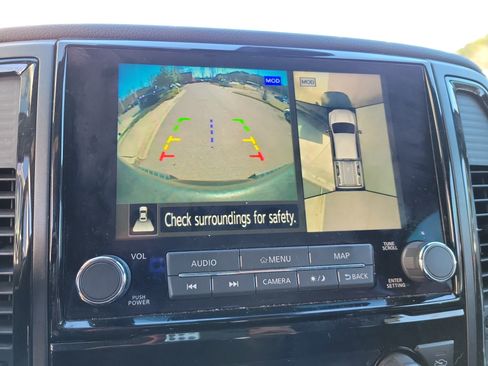 Used 2021 Nissan Titan PRO-4X w/ Pro-4x Convenience Package image 23