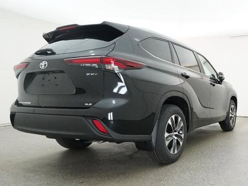 New 2026 Toyota Highlander XLE image 63